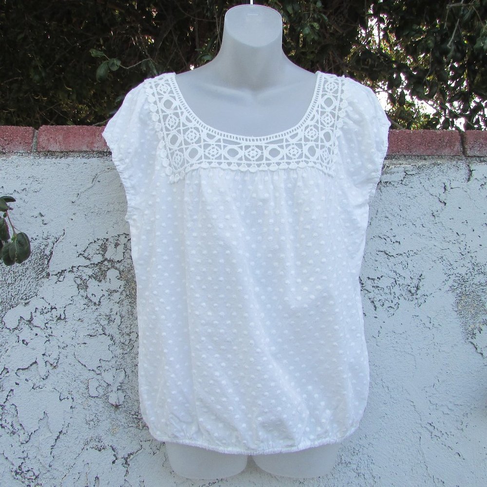 Studio M cream embroidered polka dots blouse M